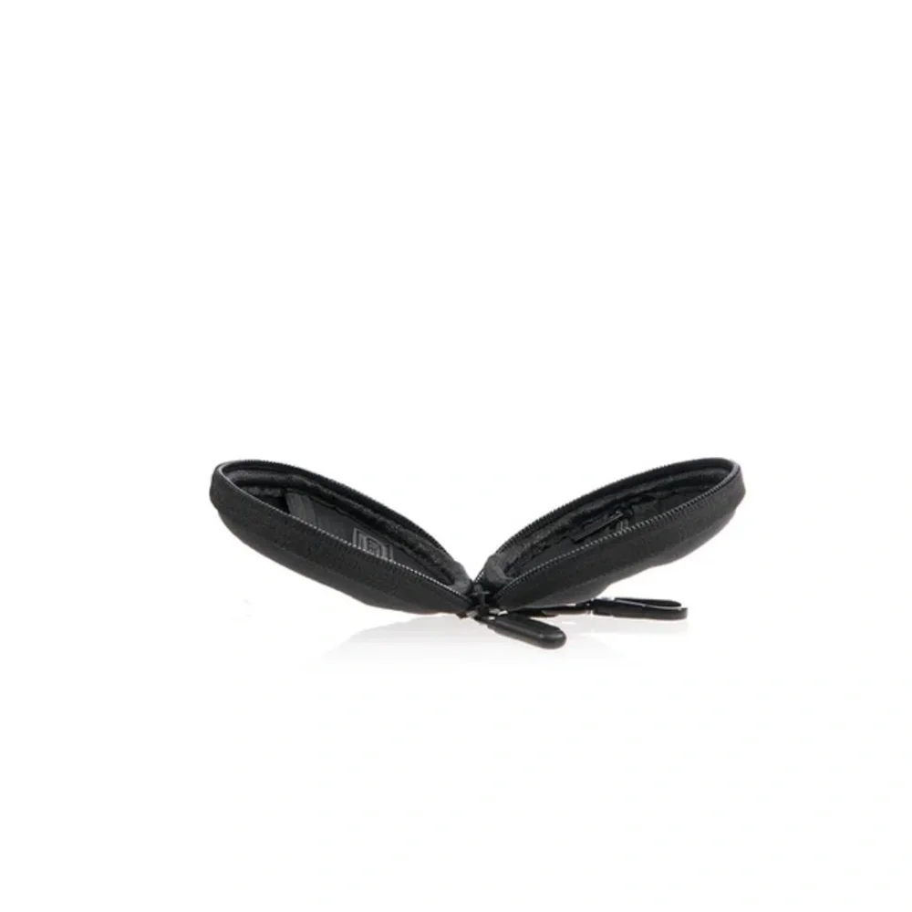 Small Telfar pill